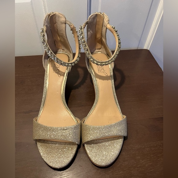 Jewel by Badgley Mischka Shoes - Picture 2 of 8